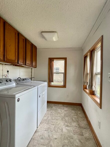 Building Photo - 105 7th St SW