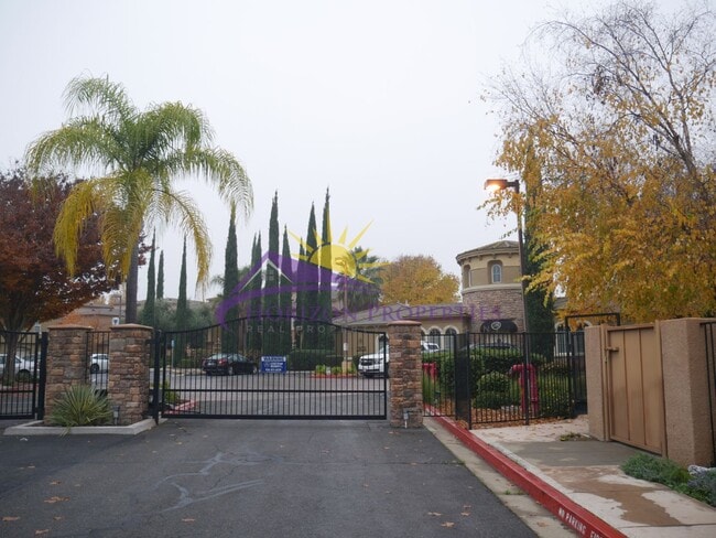 Building Photo - Modern 1 Bed 1 Bath 763 sq ft North Natomas Condo