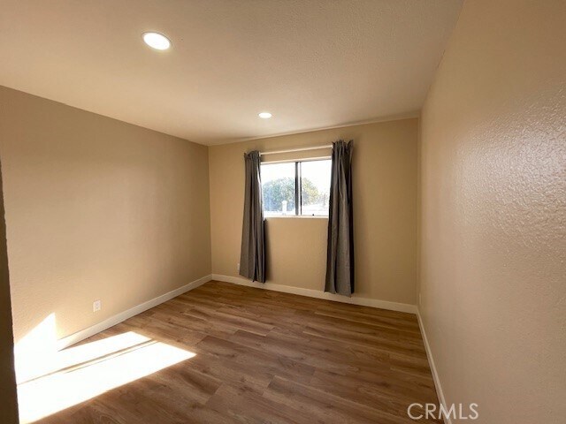 Building Photo - 63 S Parkwood Ave