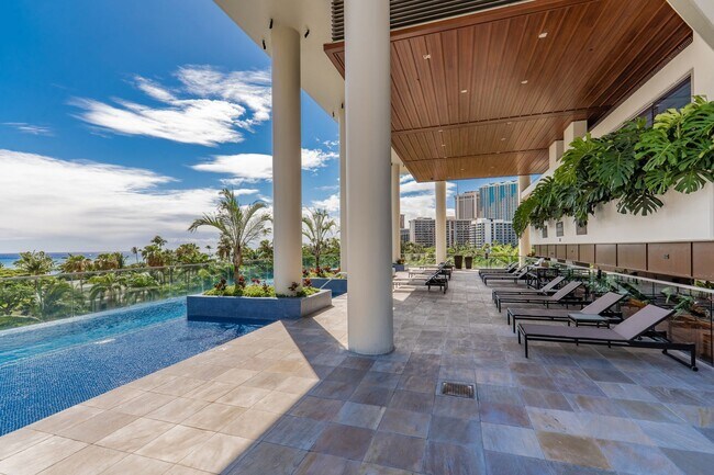 Building Photo - Spacious Waikiki Studio, One Block From Fo...