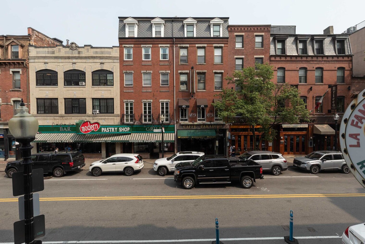 Building Photo - 244 Hanover St
