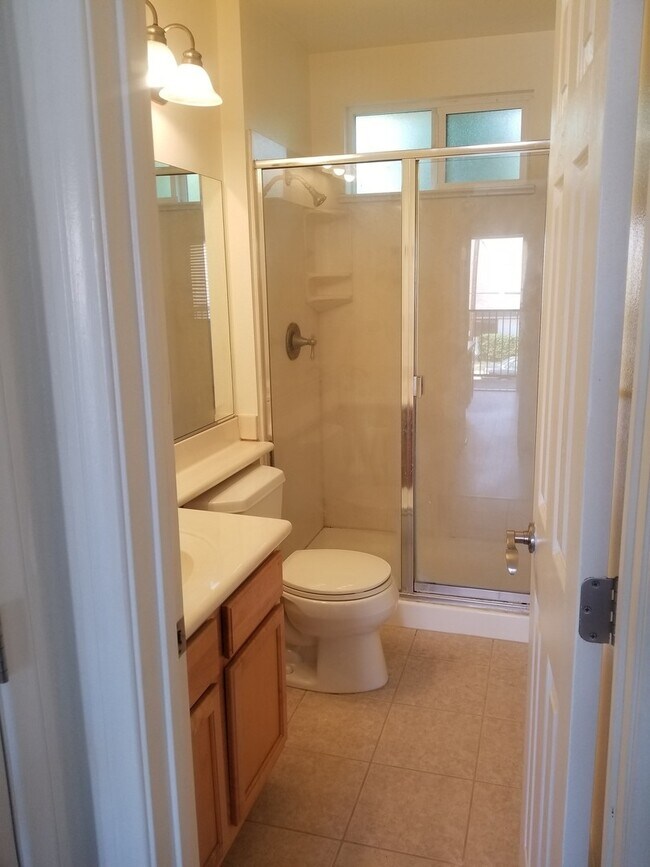 Building Photo - **SPECIAL** FIRST MONTH FREE!!! Clean Upstairs Unit In Convenient Location- Close to SDSU!