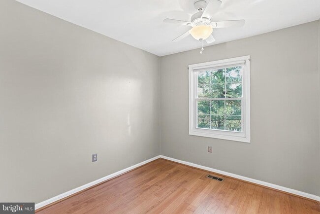 Building Photo - 1543 Marlborough Ct