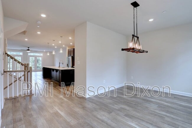 Building Photo - 4023 Dorseys Rdg Sq
