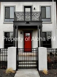 Building Photo - 366 E Presidio Ln