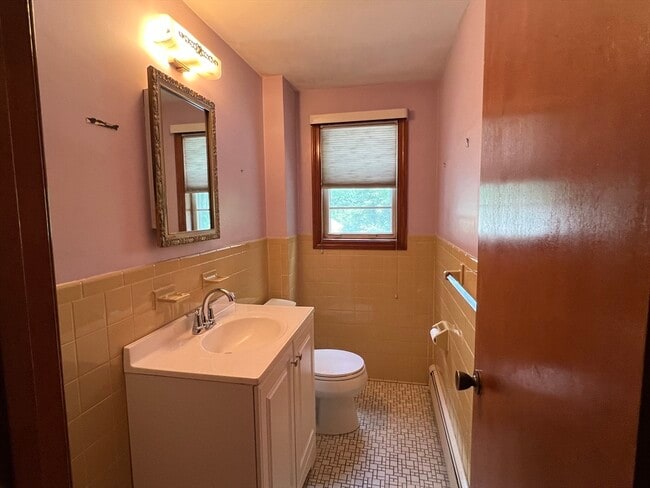 Building Photo - 177 Warren St