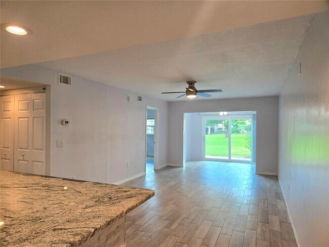 Building Photo - 12900 Vonn Rd