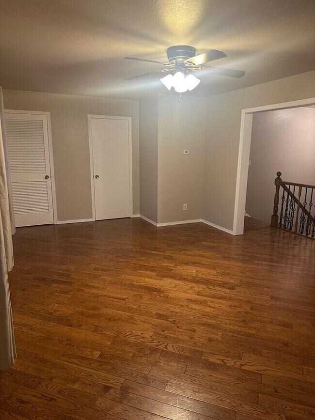 Building Photo - 380 Shoshone Ave