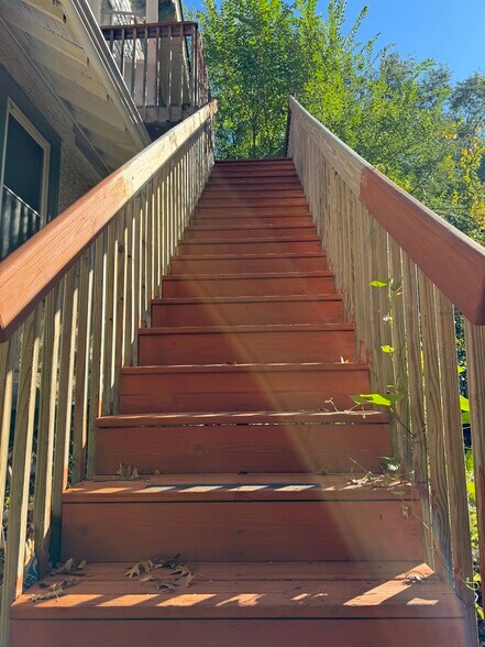 Building Photo - 730 Como Ave