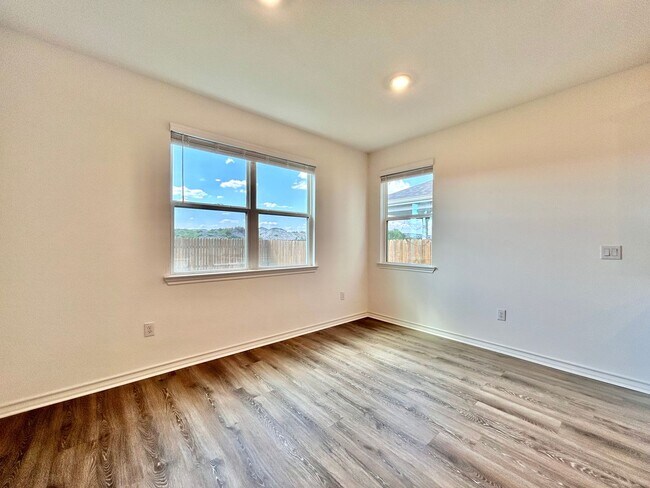 Building Photo - Modern 3/BR 2.5/BA Home with Porch, Deck &...