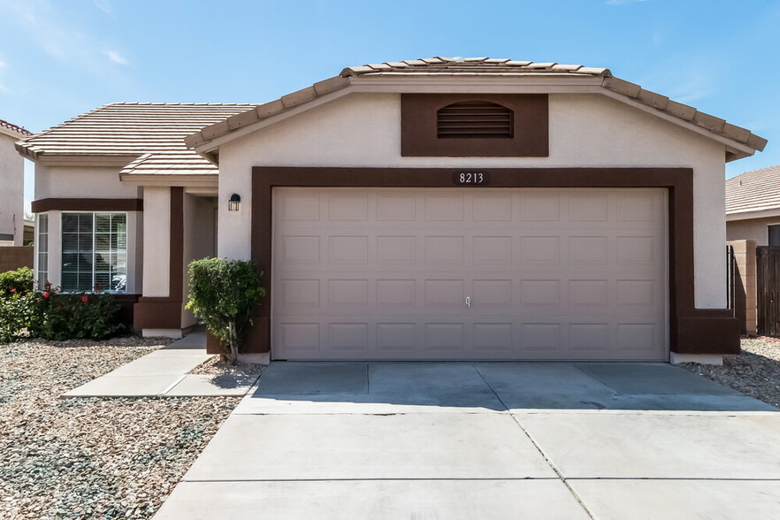 Primary Photo - 8213 W Papago St