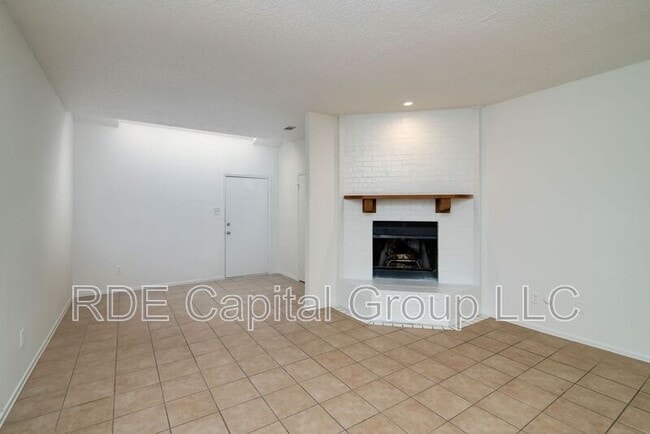 Building Photo - 1431 Weiler Blvd