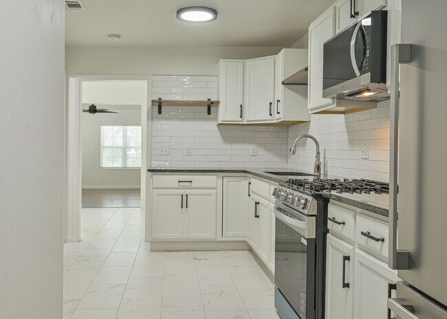 Building Photo - 1526 NW 45th St