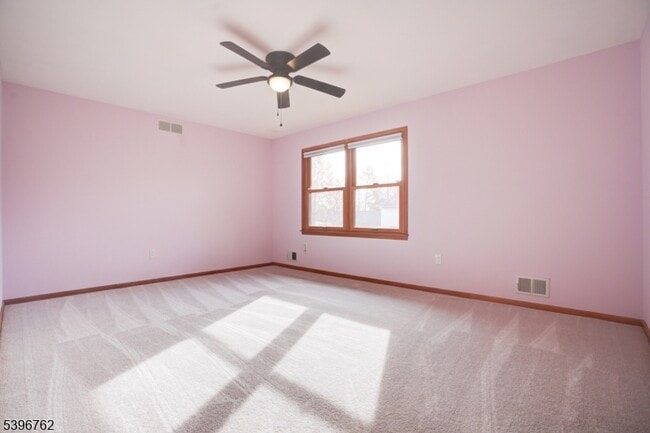 Building Photo - 11 Lenox St