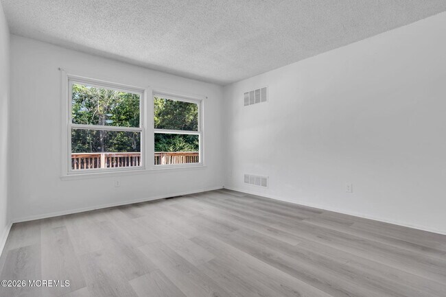 Building Photo - 173 Stowe St