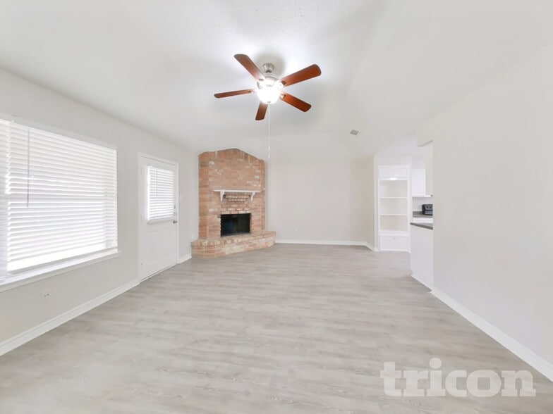 Building Photo - 5519 Bridgegate Dr