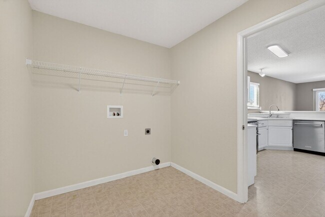 Building Photo - Beautiful 3 Bedroom, 3 Bath Single-Family Home in Wentzville