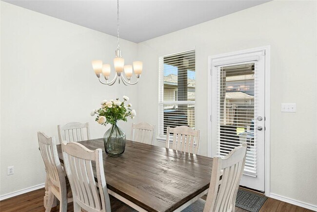 Building Photo - 1124 Aronia Ln
