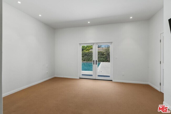 Building Photo - 5705 Sunnyslope Ave