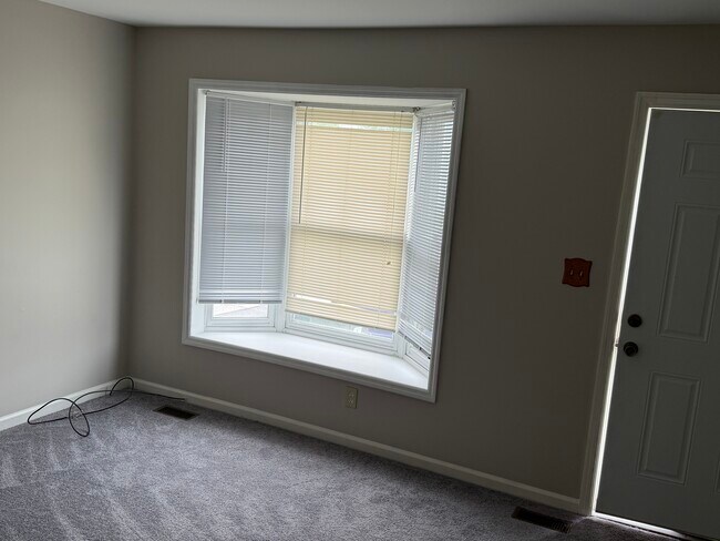 Building Photo - 120 Whitburn Pl