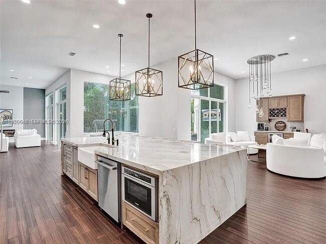 Building Photo - 2496 Eagle Run Dr