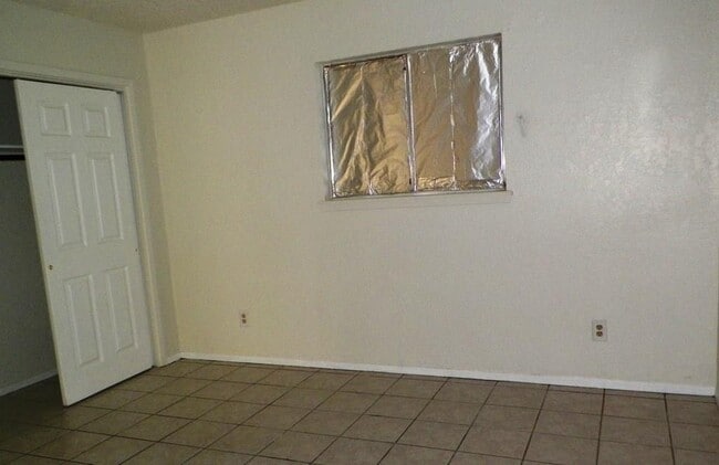 Building Photo - 9932 Agena Ln