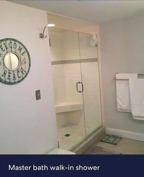Master bathroom - 1 E Grand Ave