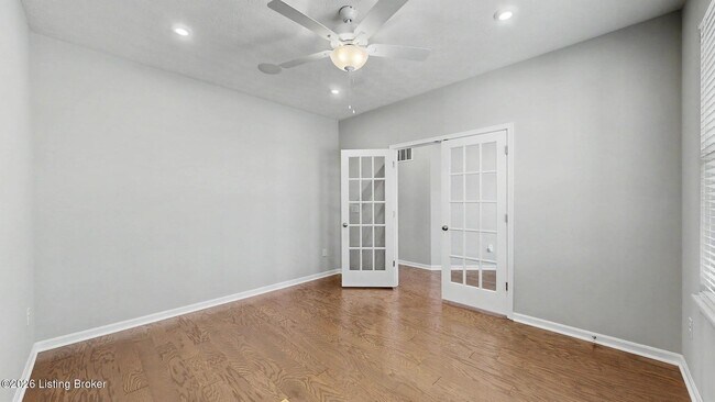 Building Photo - 15802 Stonehouse Ct