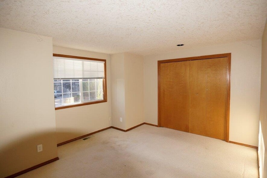 Upstairs 2nd Bedroom (Master not shown) - 7158 Southwest 161st Terrace