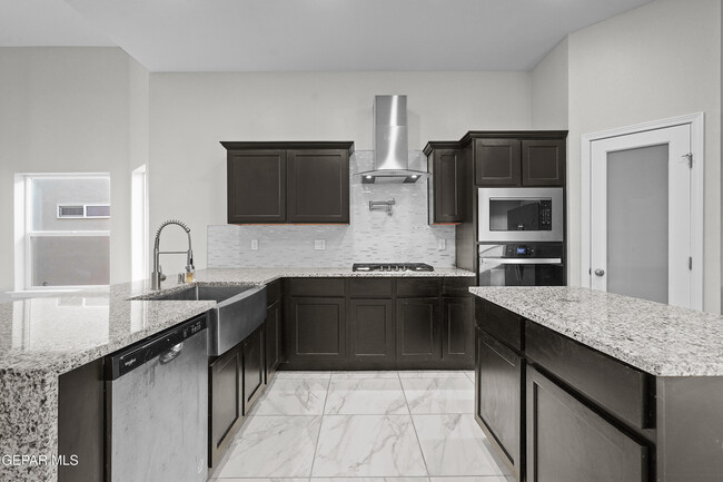 Building Photo - 12681 Don Norte St