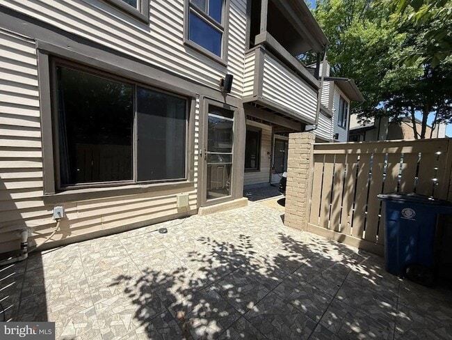 Building Photo - 18118 Kilrush Ct