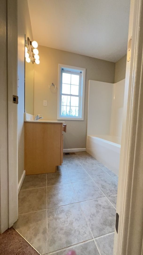 Building Photo - Available July 2026!!  Monthly Rent $1,895