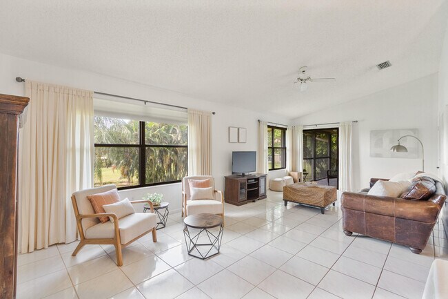 Building Photo - 12950 Dartford Trail