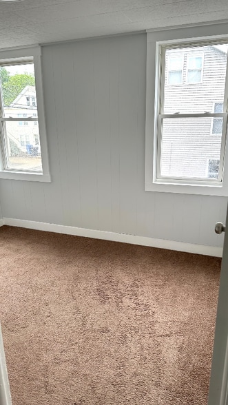 Building Photo - 48 Mechanic St