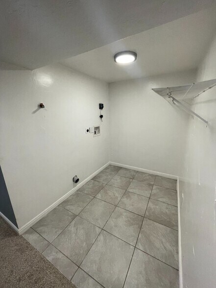 Building Photo - 2861 Cayenne Dr