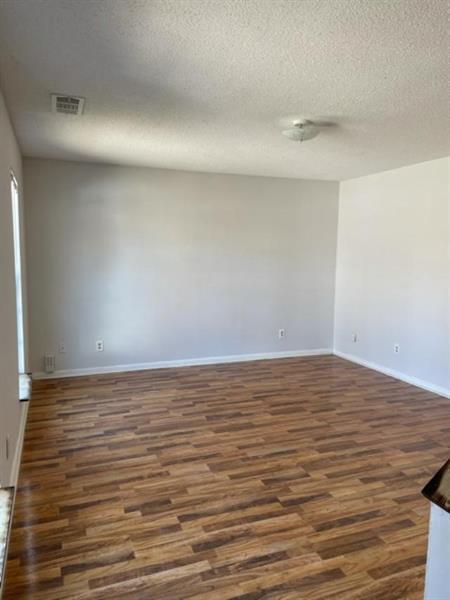 Building Photo - 4720 Victoria Dr