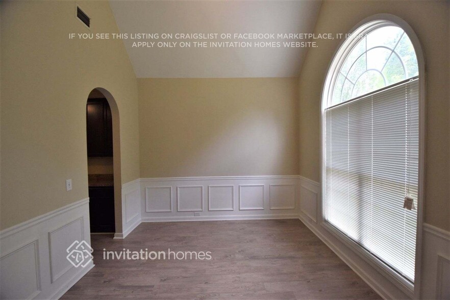 Building Photo - 467 Greyhawk Way