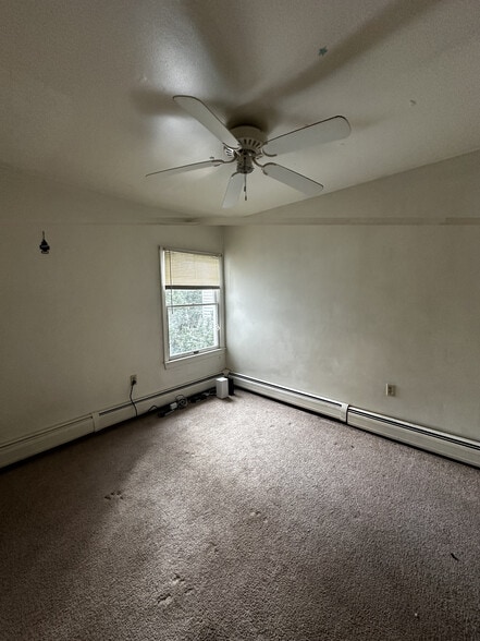 Building Photo - 1533 Ross Ave