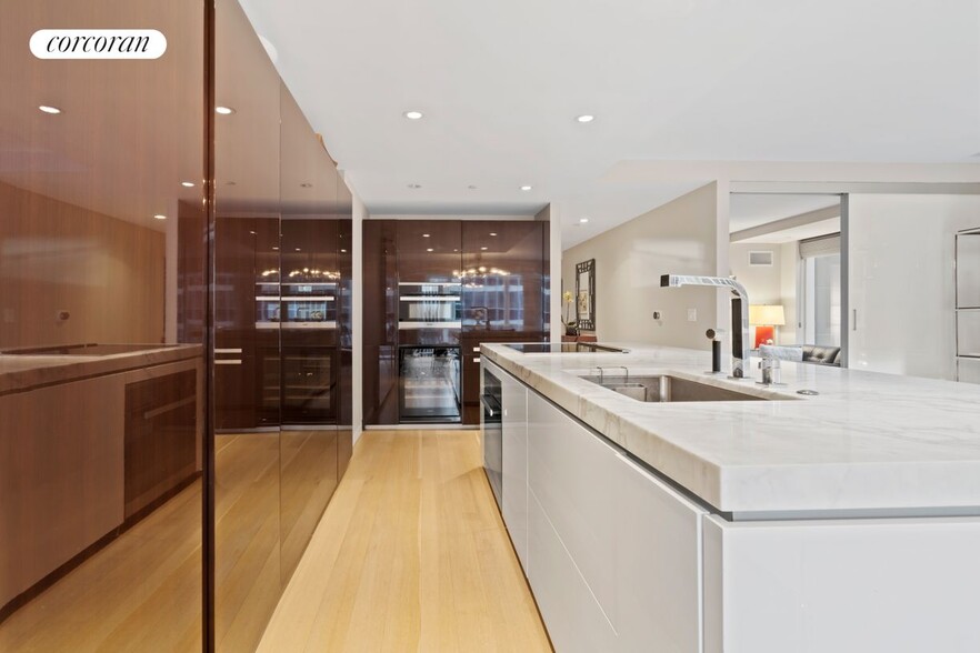 Building Photo - 135 W 52nd St