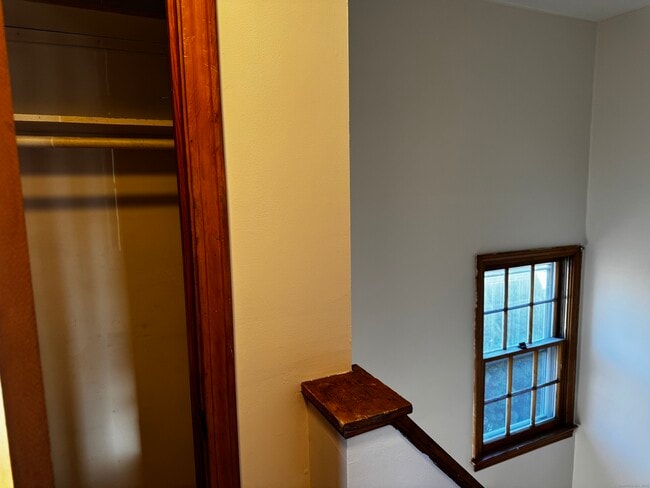 Building Photo - 432 Wiklund Ave