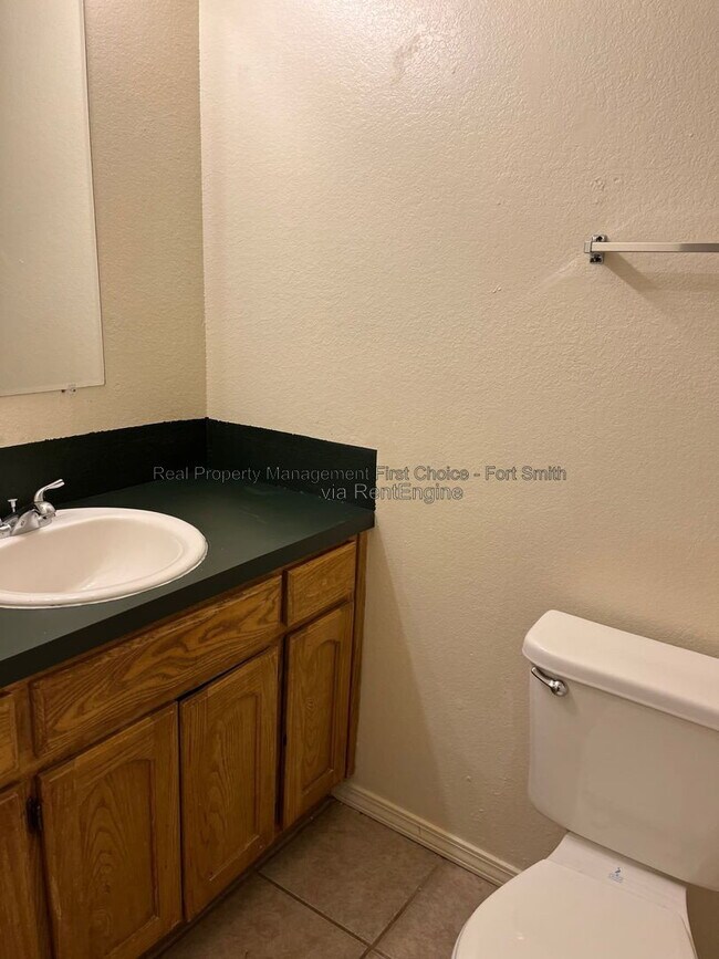 Building Photo - 3509 Price Cir
