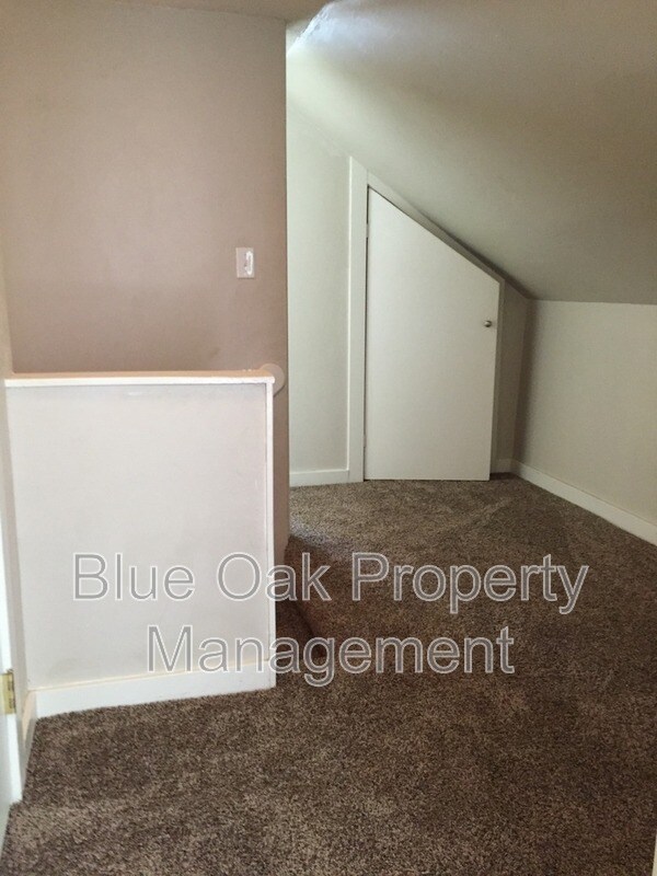 Building Photo - 1305 Chestnut St