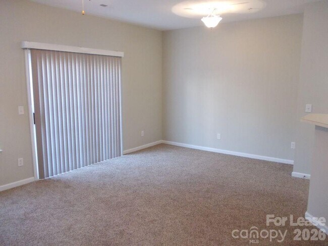 Building Photo - 8488 Chaceview Ct