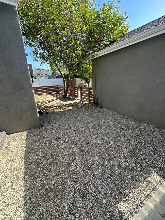 Building Photo - 6712 Cedros Ave