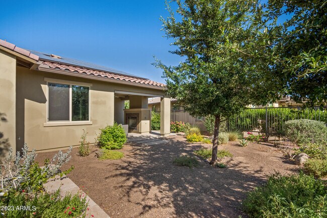 Building Photo - 29098 N Sorrento Dr