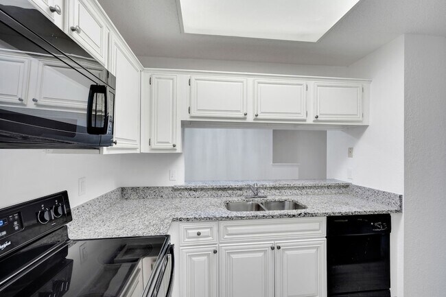 Building Photo - 3607L W Northgate Dr