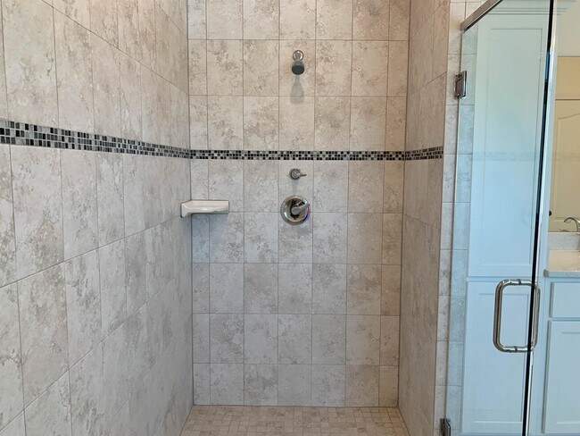 Building Photo - 32 Olivine Ct