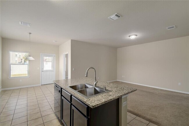 Building Photo - 613 Brashear Ln