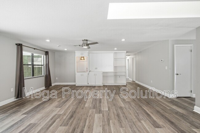 Building Photo - 1433 Ellison Ln
