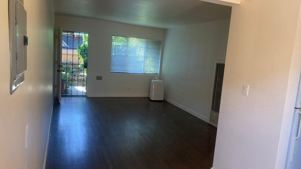Building Photo - 4247 S Centinela Ave